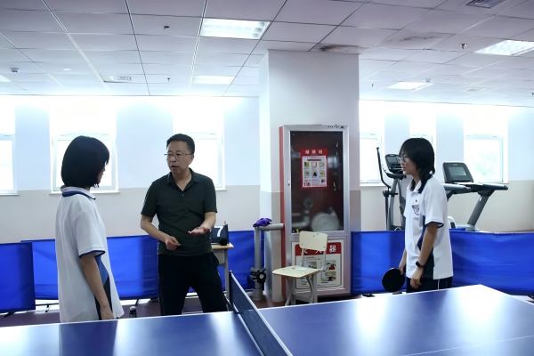我校首届“乒扬校园”乒乓球比赛圆满落幕